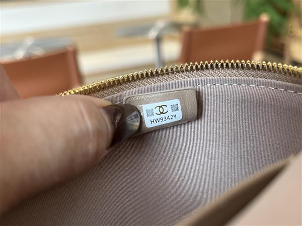 2026127214538945 580